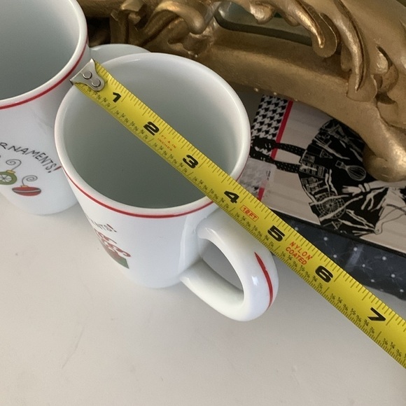 Fitz and Floyd Christmas Mugs tall set of 4 holidays red white green - Picture 5 of 6